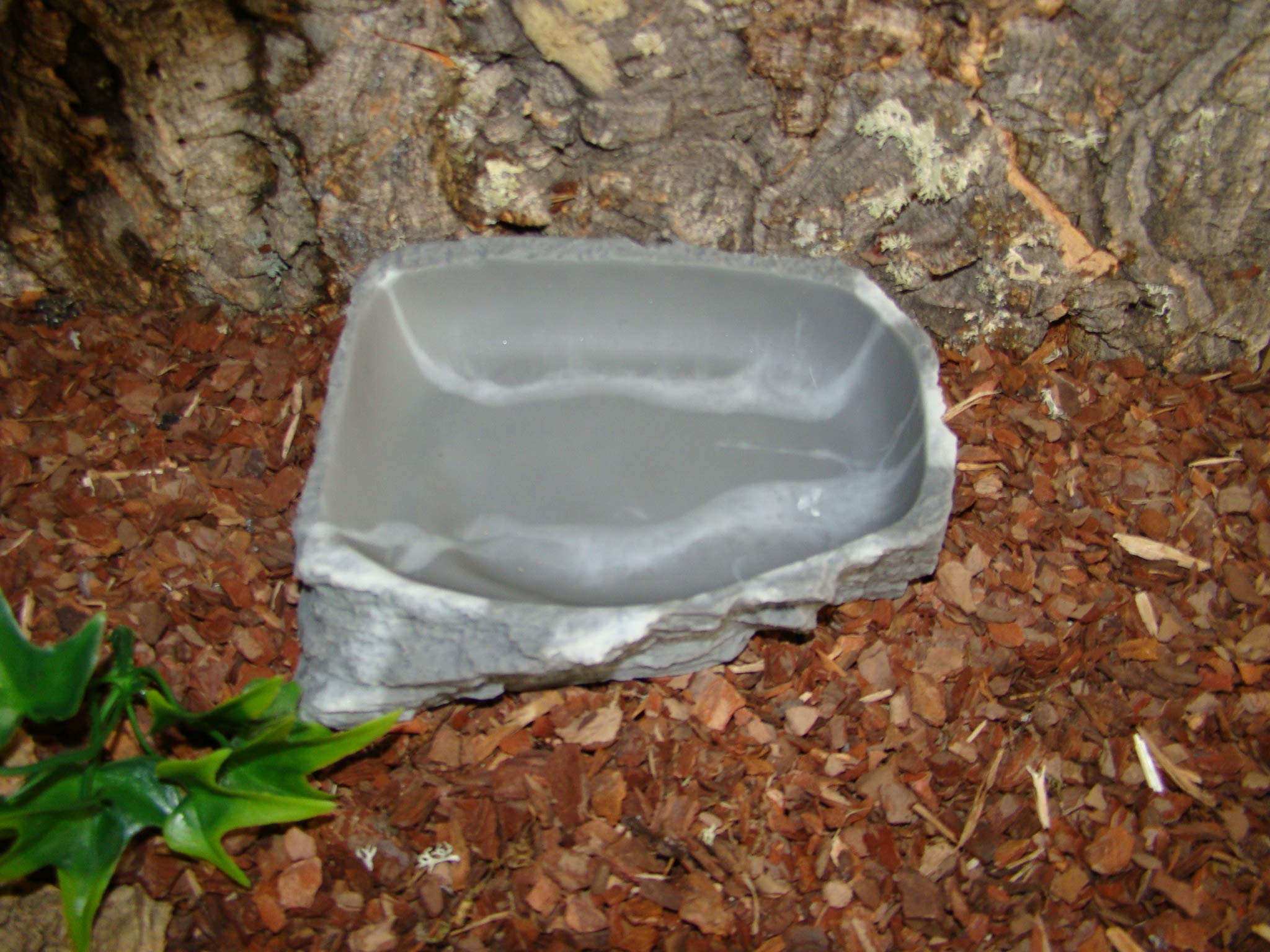 lucky-reptile-wdg-8-corner-dish-granit-gro-xl-eck-wassernapf image 3